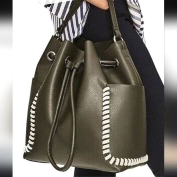 Zara Basic Green Bucket Bag Faux Leather - Picture 4 of 16